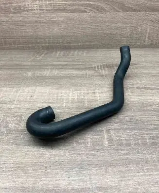 BMW 7 E38 Engine coolant pipe/hose 8371386