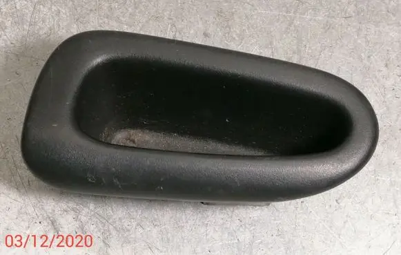 Peugeot 206 Rear door handle trim 9631696877