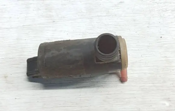 Ford Focus Windscreen/windshield washer pump