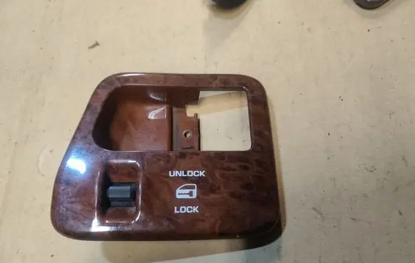 Chrysler Voyager Central locking switch button 4673138