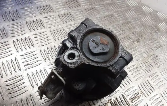 Ford Mondeo Mk III Power steering pump 1S703A733AA