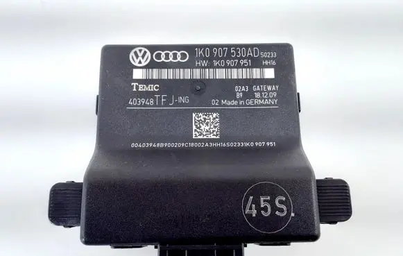 Skoda Octavia Mk2 (1Z) Gateway control module 1K0907951