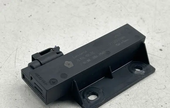 Chrysler Pacifica Aerial antenna amplifier 68068148AA 2846114683