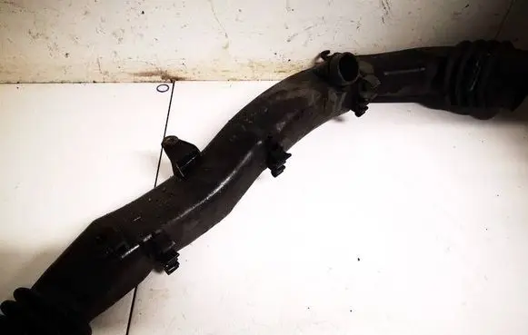 Air intake hose/pipe