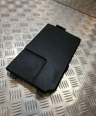 Volkswagen Touran I Battery box tray cover/lid 1K0915443