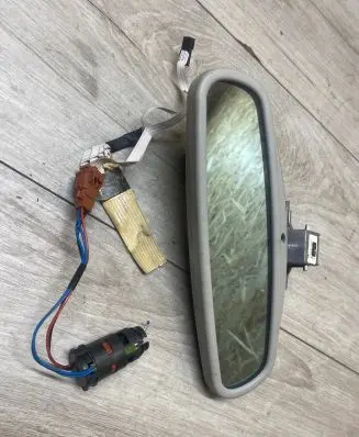 Renault Megane II Rear view mirror (interior) E11015708