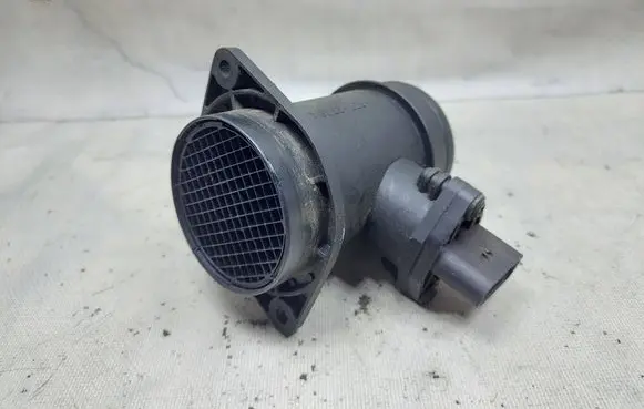 Volkswagen PASSAT B5 Mass air flow meter 0281002216 028906461