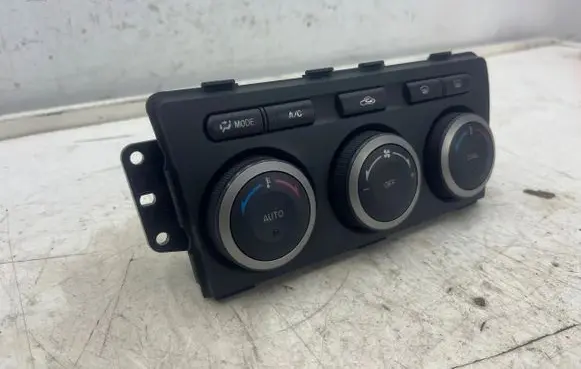 Mazda 6 Climate control unit GAM7611908