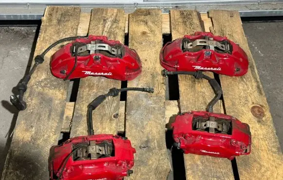 Maserati GranTurismo Brake discs and calipers set 
