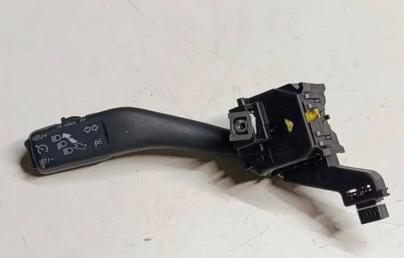 Volkswagen Scirocco Indicator stalk AWF21AW