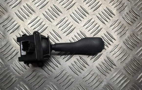 BMW 5 E39 Indicator stalk 8363668M