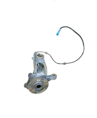 Peugeot 208 Front wheel hub
