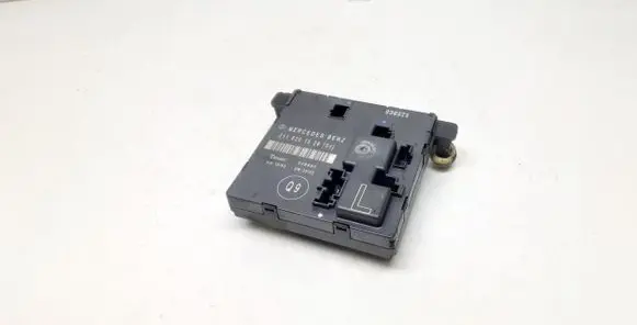 Mercedes-Benz E W211 Door control unit/module 2118201526