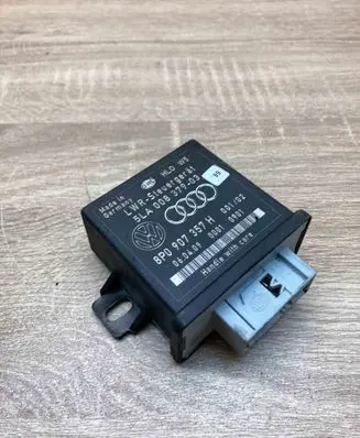 Audi Q7 4L Light module LCM 8P0907357H 5LA008379