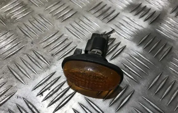 Hyundai Sonata Front fender indicator light 92303220 92303-220