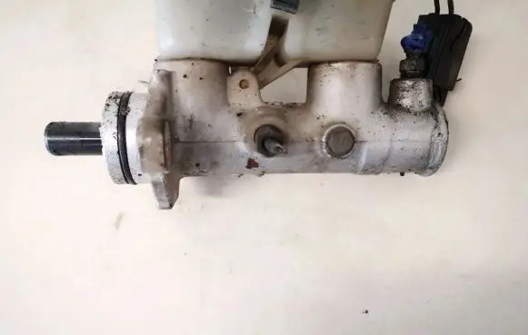 Mazda Premacy Master brake cylinder