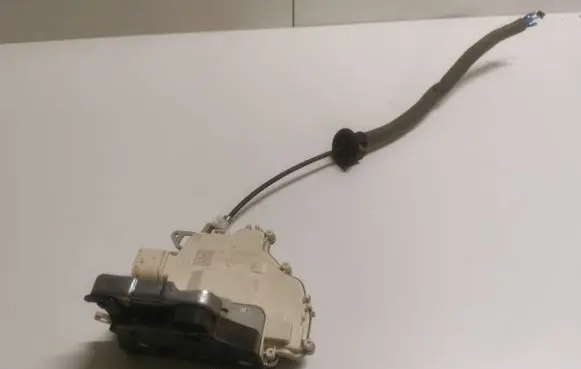 Audi Q7 4M Rear door lock 4G0839015D