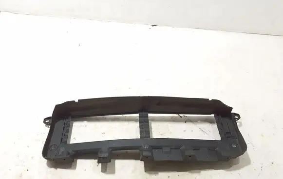 Volvo XC40 Intercooler air guide/duct channel 31455417