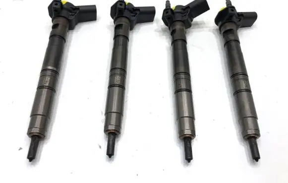 Audi A4 S4 B8 8K Fuel injectors set 03L130277