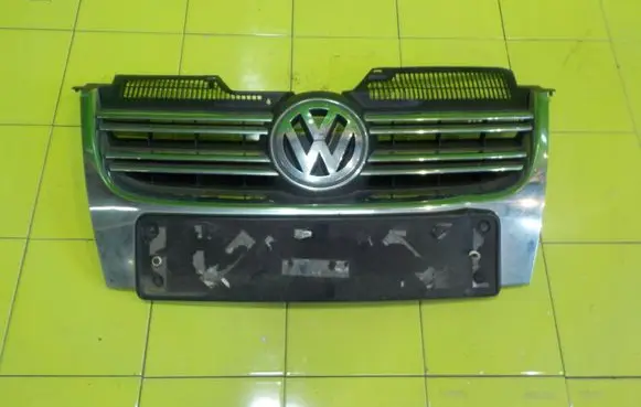 Volkswagen Golf VI Front bumper upper radiator grill 1K5853651 13AB107