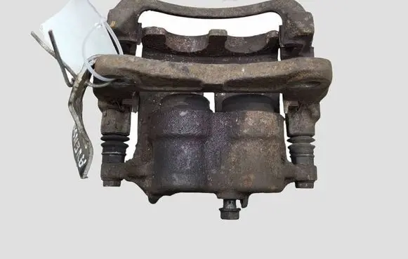 Toyota Avensis T220 Front brake caliper