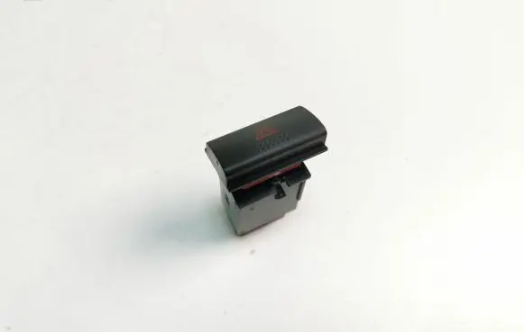 Toyota Avensis T220 Hazard light switch 153309