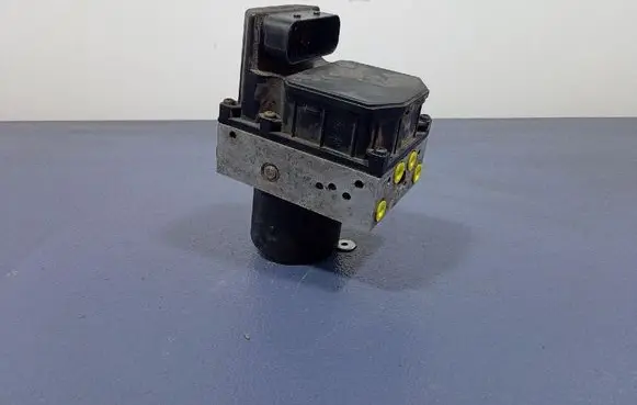 BMW 5 E39 ABS Pump 6756340
