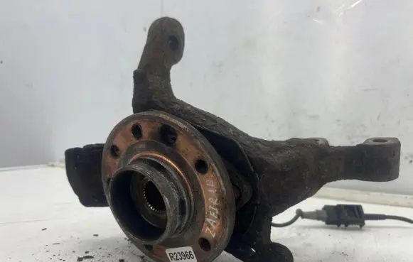 Opel Zafira B Front wheel hub spindle knuckle 