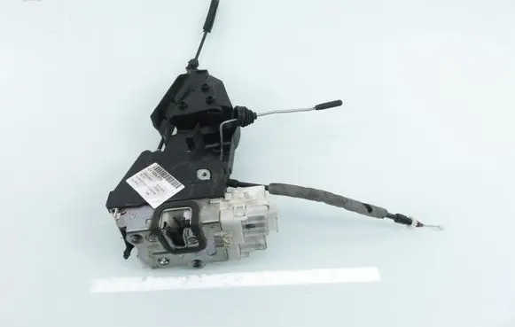 Mercedes-Benz B W245 Rear door lock 1697302235Q4