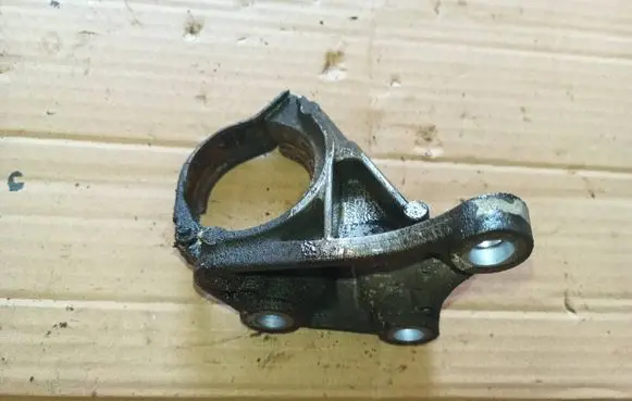 Renault Latitude (L70) Driveshaft support bearing bracket 8200833647