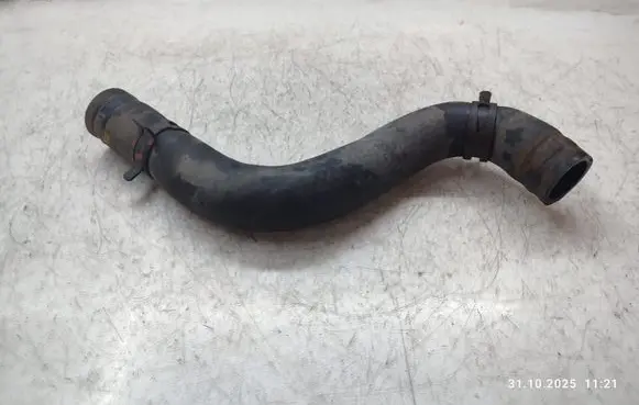 KIA Sorento Engine coolant pipe/hose