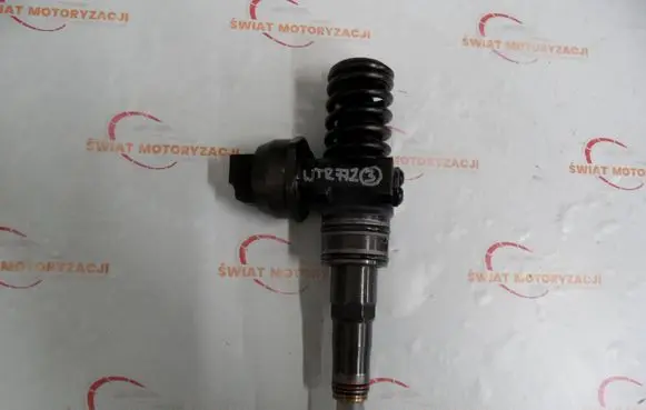 Audi A4 S4 B7 8E 8H Fuel injector 038130073BP