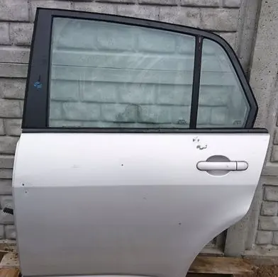 Nissan Tiida C11 Rear door