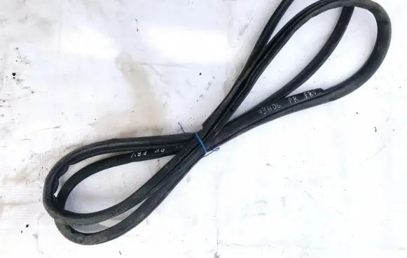 Honda FR-V Rubber seal front coupe door 