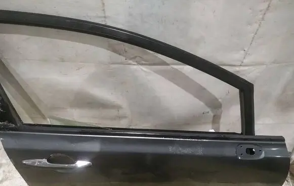 Honda Civic Front door glass trim molding 