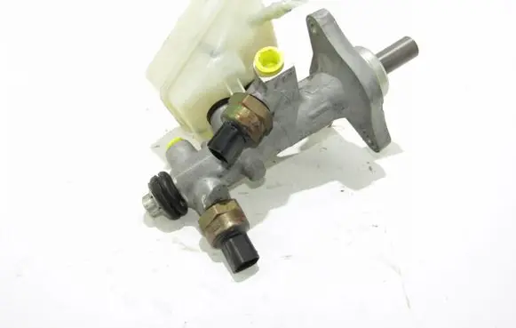 Mercedes-Benz C W203 Master brake cylinder