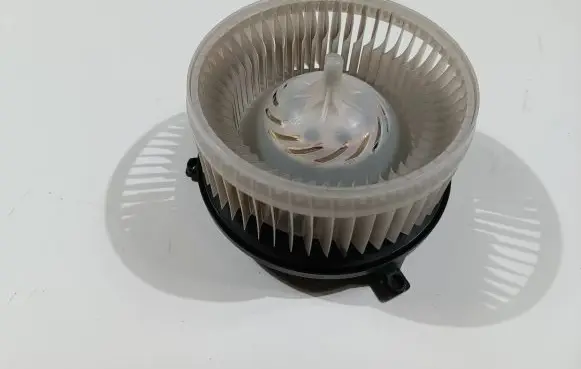 Chrysler Pacifica Heater fan/blower 16478217