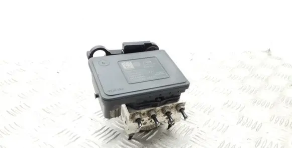 Volkswagen PASSAT B8 ABS Pump 3Q0907379L 5Q0614235