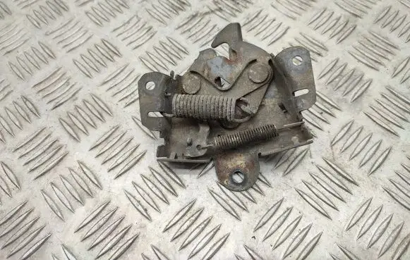 Mitsubishi Grandis Engine bonnet/hood lock/catch