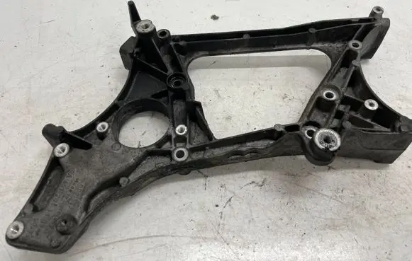 Mercedes-Benz E W212 Other engine bay part A6512011109