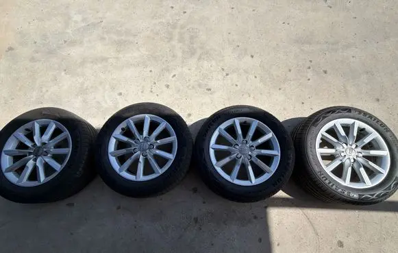 Audi Q3 8U R17 alloy rim 8U0601025B