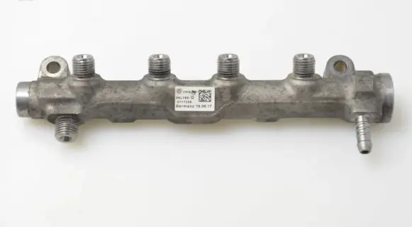 Volkswagen Tiguan Fuel main line pipe 04L089D