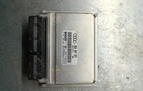 Audi A4 S4 B6 8E 8H Engine control unit/module 8e0907557
