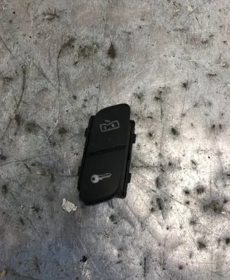 Central locking switch button
