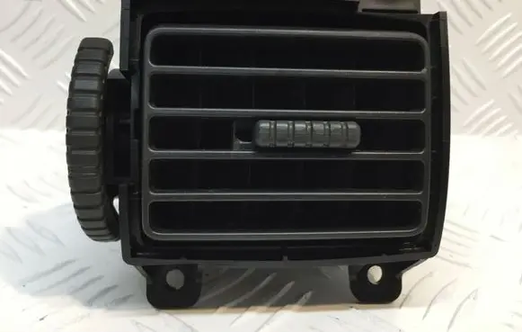 Nissan X-Trail T30 Dashboard side air vent grill/cover trim 68760EQ000