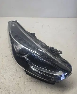 Hyundai i40 Headlight/headlamp 921023ZXXX
