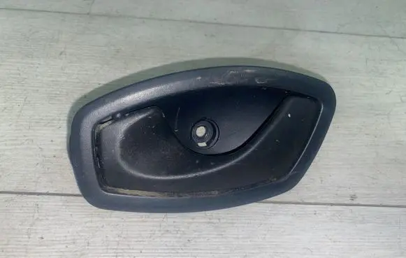 Rear door interior handle
