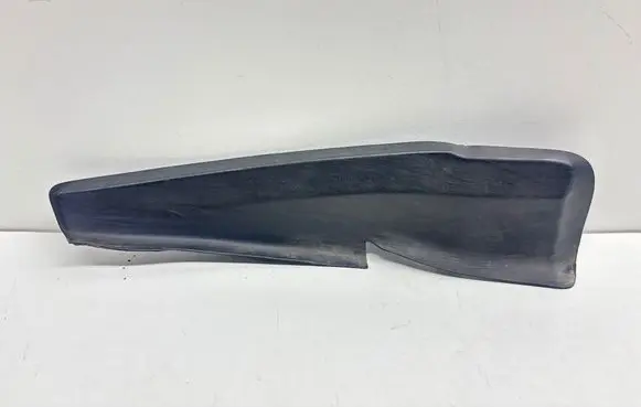 Peugeot 208 I Windshield trim 96748542XT 962821