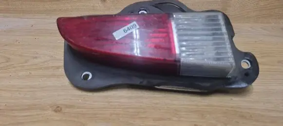 Hyundai Elantra Tailgate rear/tail lights 924022D