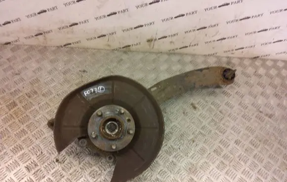 Ford Kuga I Rear wheel hub spindle/knuckle 
